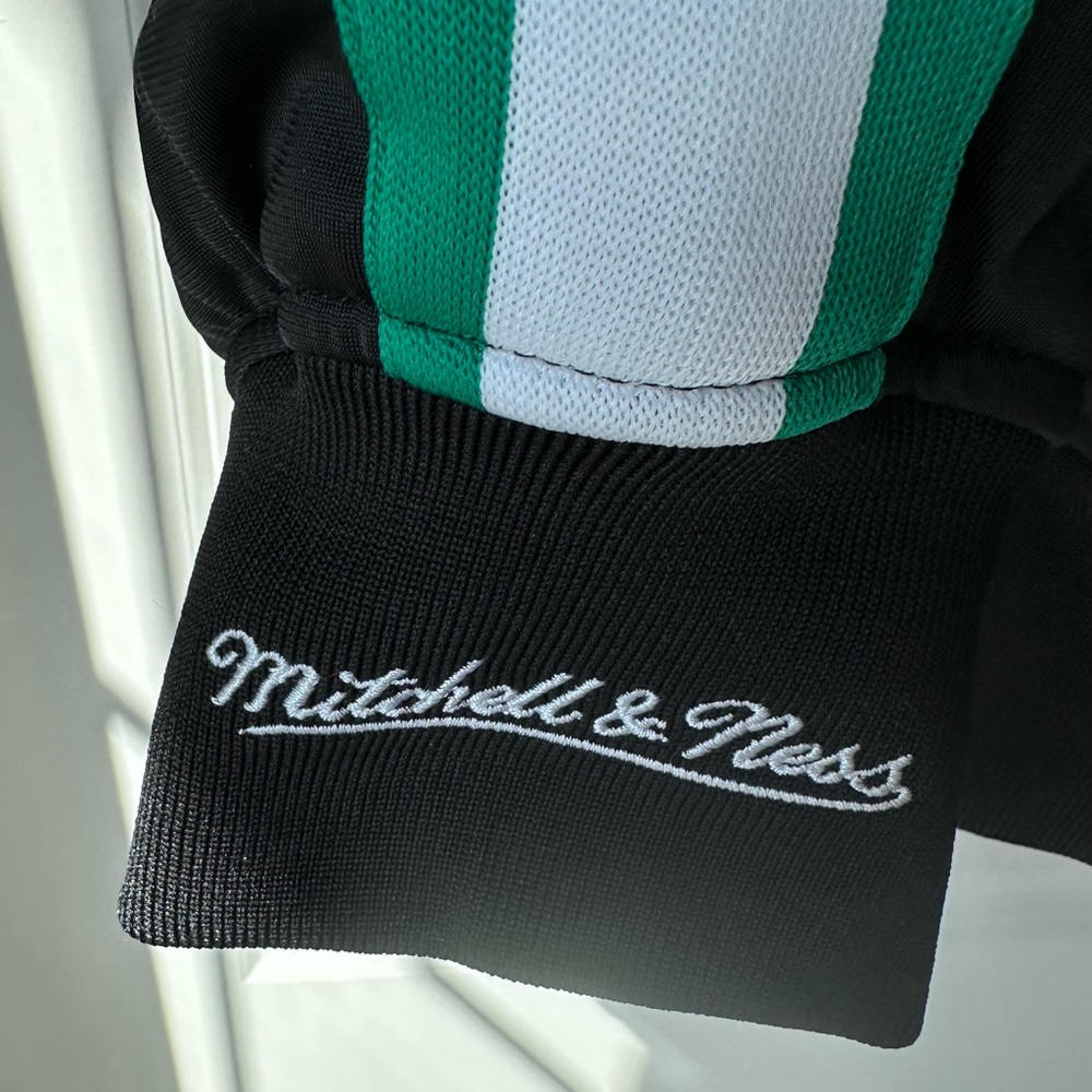 Mitchell & Ness Philadelphia Eagles Black Track Jacket XXL - Picture 4 of 7